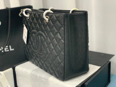 CHANEL 25S MEDALLION TOTE 33 CM IN BLACK CAVIAR WITH SILVER HARDWARE