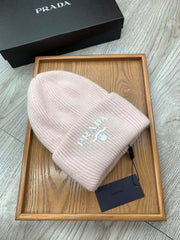 BEANIE HAT IN SOLF PINK WOOL 108751