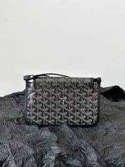 PLUMET POCKET WALLET 20 IN BLACK GOYARDINE CANVAS AND LAMBSKIN TRIM