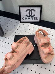 DAD SANDALS PLATFORM IN LIGHT PINK FUR