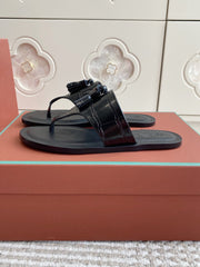 FLIP FLOPS IN BLACK LAMBSKIN SNAKE EMBOSSING