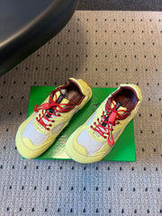 BOTTEGA VENETA 26S SNEAKERS IN LIGHT YELLOW SUEDE AND CREAM WHITE MESH FABRIC