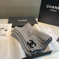 CHANEL 25S SCARF 180 IN CASHMERE 931425