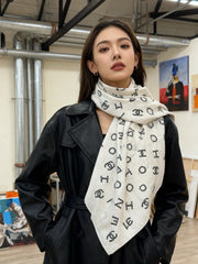 CHANEL 25S SCARF 135 CM IN CASHMERE SILK 943695