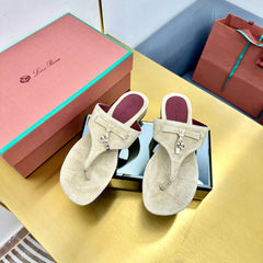 FLIP FLOPS IN BEIGE SUEDE AND HARDWARE SILVER