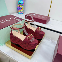 GG WEDGE HEELS IN RED FABRIC AND CALFSKIN WITH GOLD HARDWARE STYLE 2