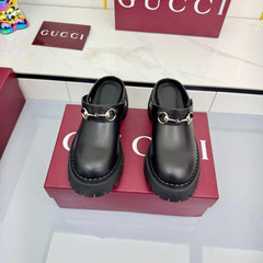 GG PLATFORM MULES 25S IN BLACK CALFSKIN