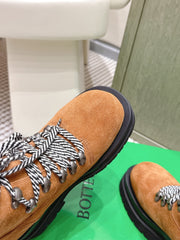 BOTTEGA VENETA 26S LUG ANKLE BOOTS IN BROWN SUEDE