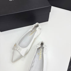 CC BALLET FLATS 25S IN WHITE SATIN WITH BOW