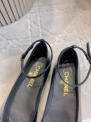 CHANEL 25S CAMELLIA SQUARE TOE FLATS IN BLACK CALFSKIN GOLD HARDWARE