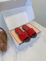 MM STUDDED SANDALS IN RED PATENT CALFSKIN AND WOOD