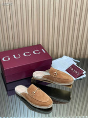 GUCCI 26S LOAFER MULES IN BROWN SUEDE