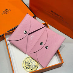 CALVI DUO COMPACT CARD HOLDER IN ROSE SAKURA EPSOM CALFSKIN