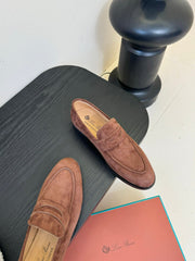 CLASSIC LOAFERS IN EARTH BROWN SUEDE