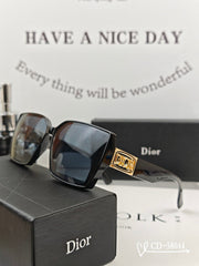 MONTAIGNE SQUARE SUNGLASS 58044 IN ACETATE