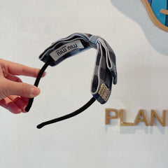 BOW HEADBAND IN BLUE DAMIER DENIM 398855