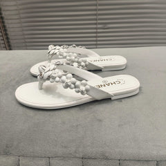 THONG SLIPPERS CAMELLIA IN WHITE CALFSKIN