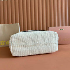 TOTE BAG 40 IN STRIPED PATTERN OF WHITE BEIGE AND BLACK WOVEN RAFFIA