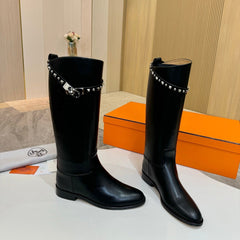 HM 25S KNEE-HIGH FLAT BOOTS IN BLACK LAMBSKIN WITH SILVER HARDWARE