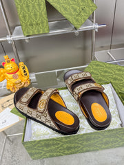 GG SANDALS IN DARK BROWN CALFSKIN AND BEIGE FABRIC WITH GOLD HARDWARE