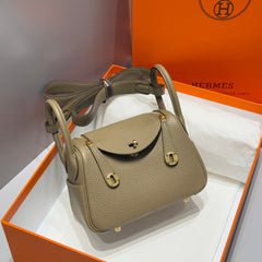 HERMES 25S MINI LINDY 19 IN BEIGE MARFA CALFSKIN GOLD HARDWARE