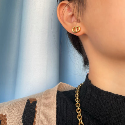 PETIT CD STUD EARRINGS GOLD