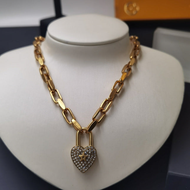 HEART PADLOCK NECKLACE