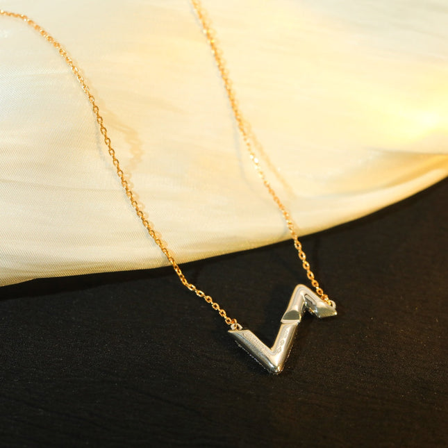 VOLT SILVER DIAMOND PEDANT NECKLACE