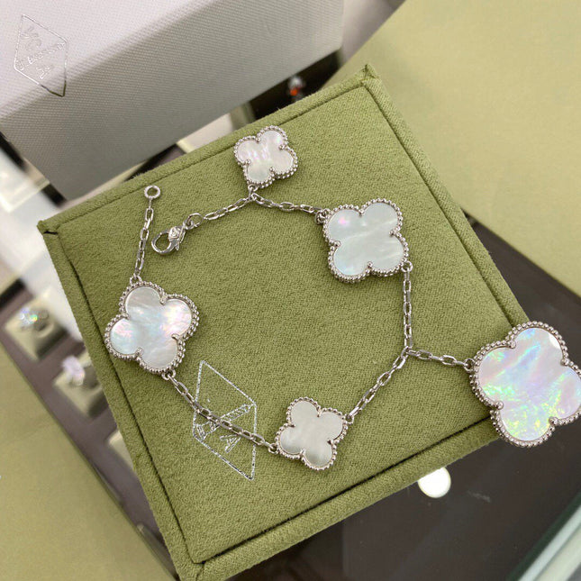 CLOVER 5 MOTIFS SIVLER WHITE MOP BRACELET