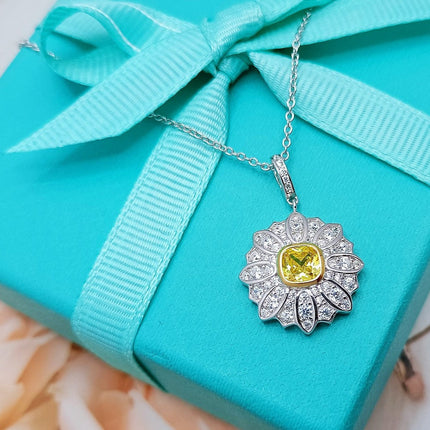 FLOWER PEDANT YELLOW DIAMOND SILVER NECKLACE