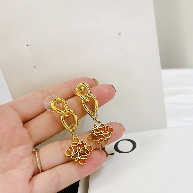 ANAGRAM 3 MOTIF DROP GOLD EARRINGS