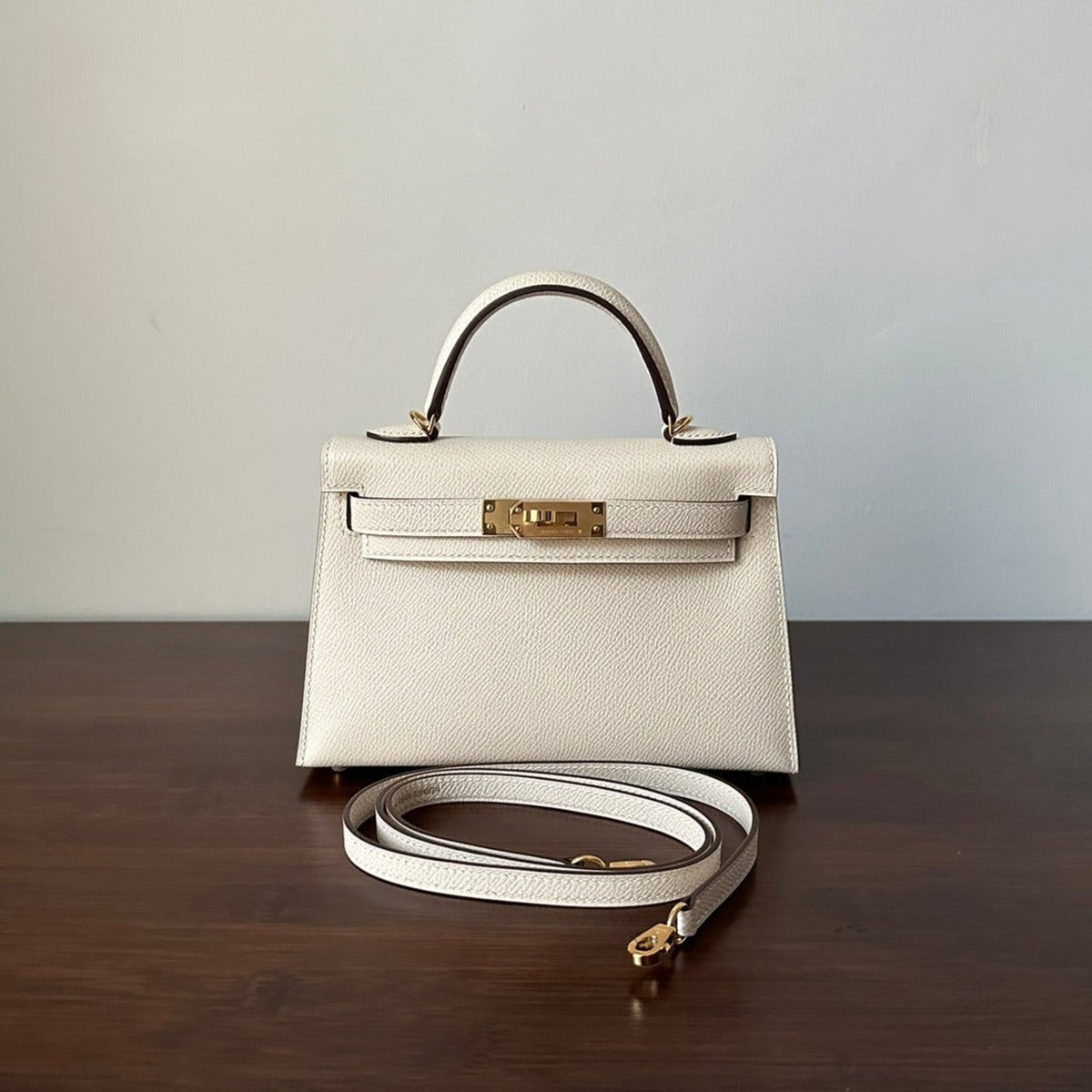 HM KELLY MINI 19 WHITE EPSOM GOLD HARDWARE