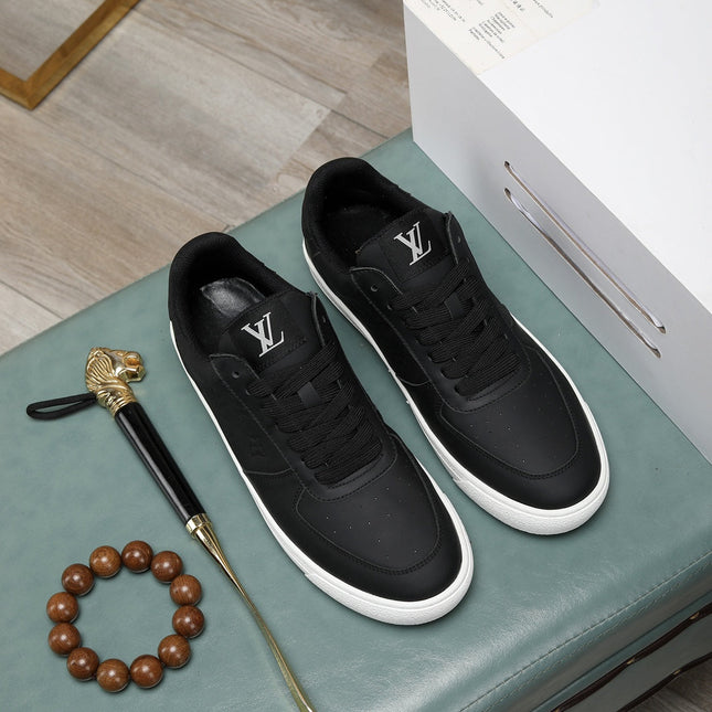 LV RIVOLI SNEAKER BLACK