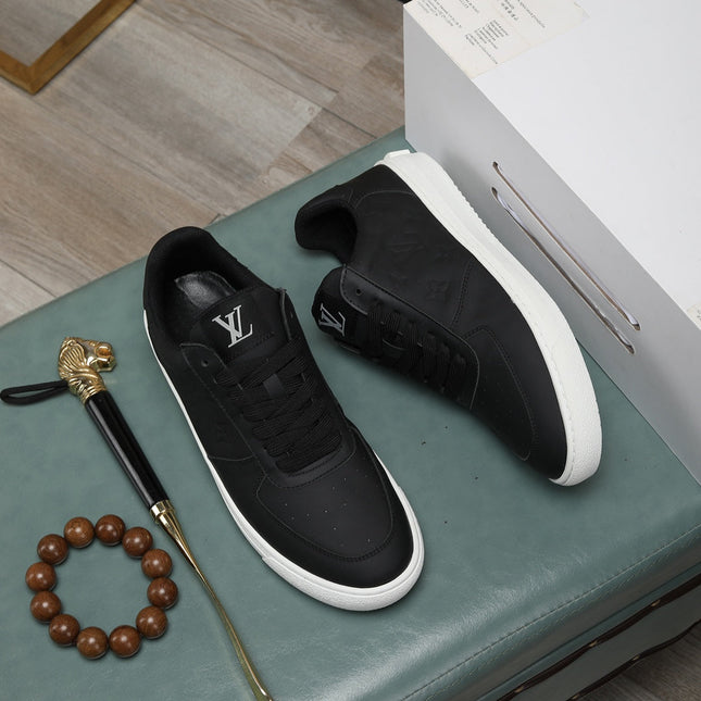 LV RIVOLI SNEAKER BLACK