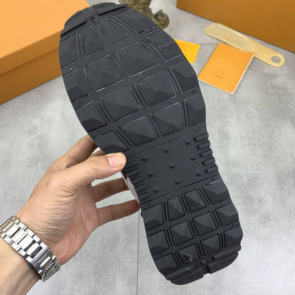 LV MONOGRAM SNEAKER BLACK AND BROWN