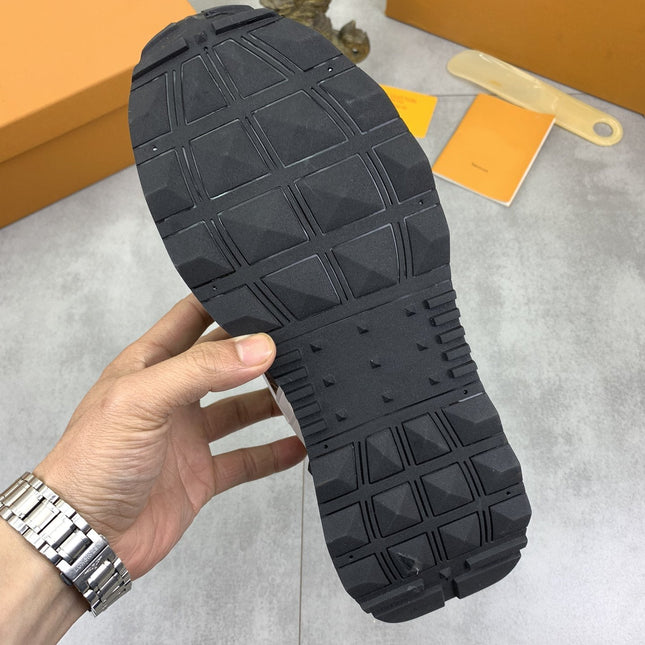 LV MONOGRAM SNEAKER BLACK AND BROWN