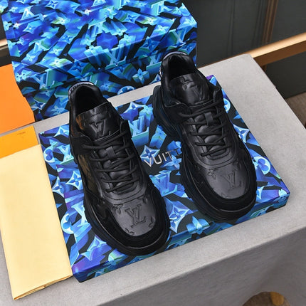 LV RUN SNEAKER BLACK