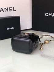 CC MINI 11 VANITY CHAIN IN BLACK CALFSKIN GOLD HARDWARE