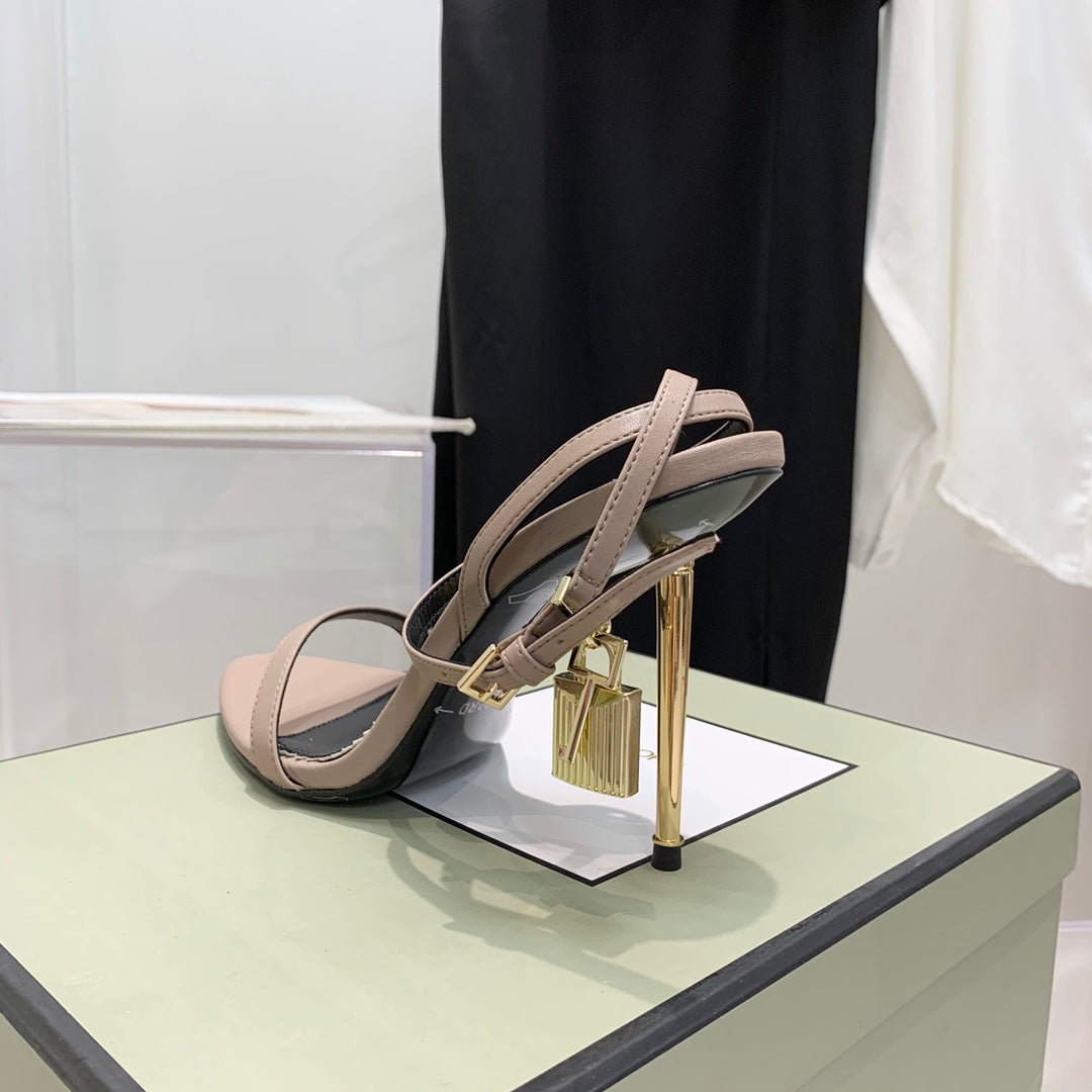 TOM FORD 26S GOLD BUCKLE HEELS 105 MM IN NUDE BEIGE LAMBSKIN