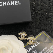 CHANEL 26S DOUBLE C LOGO PEARL & PAVE CRYSTAL STUD EARRINGS IN GOLD METAL 633340