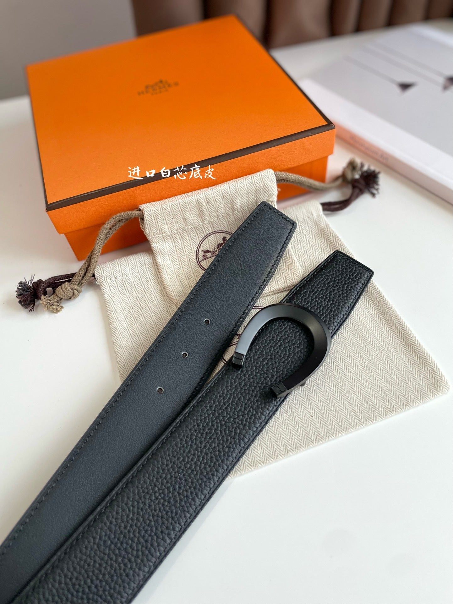 LUCK BELT BUCKLE & REVERSIBLE BLACK LEATHER STRAP 38MM BLACK HARDWARE