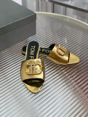 FLAT SLIDE IN GOLD METALLIC CALFSKIN