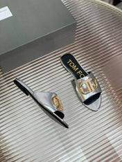 FLAT SLIDE IN SILVER METALLIC CALFSKIN