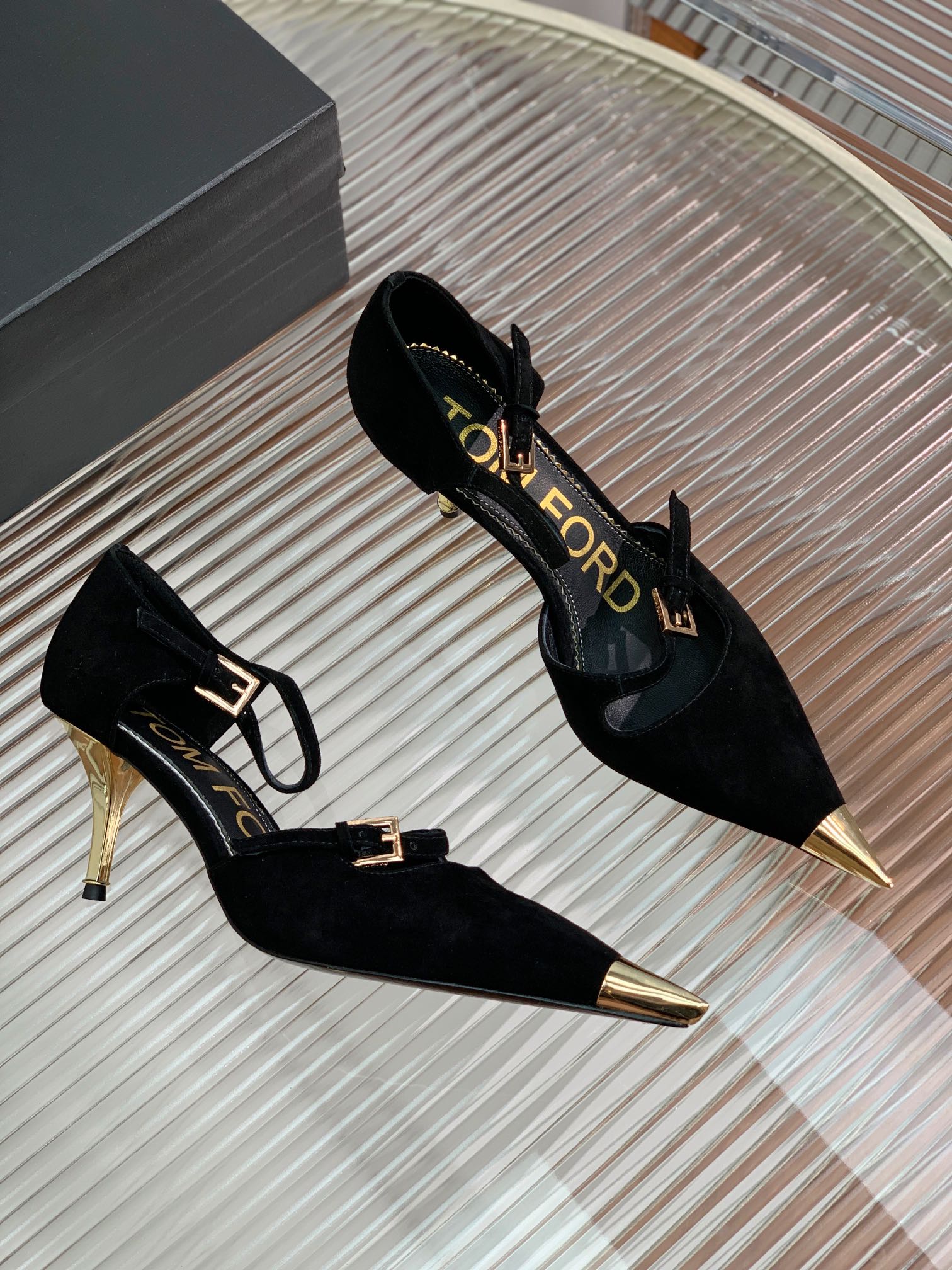 MARY JANE PUMP 7 CM IN BLACK SUEDE