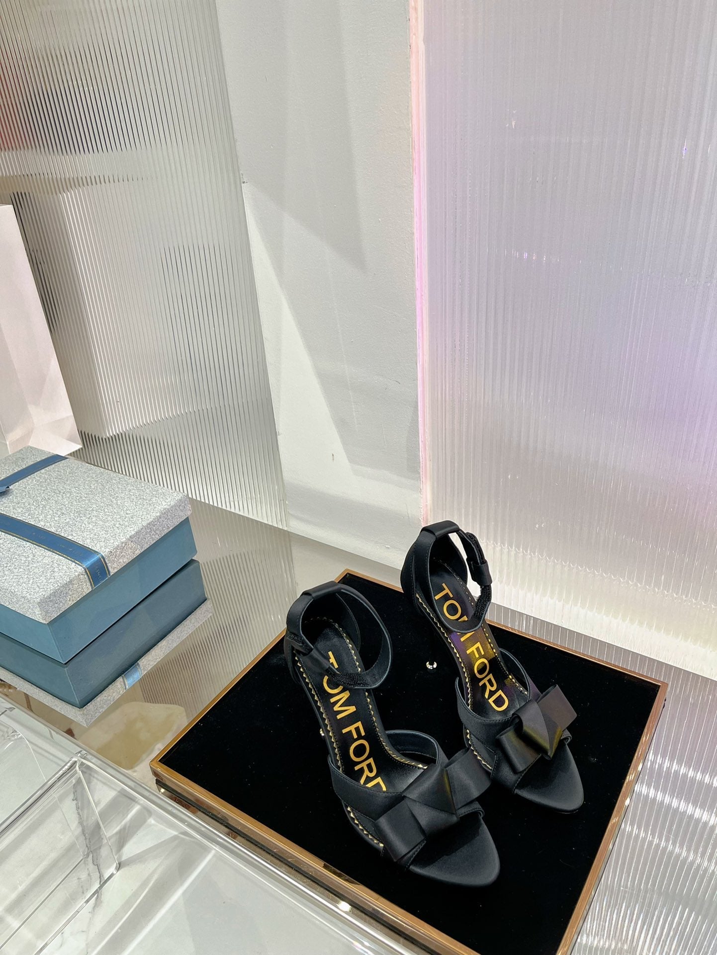 HIGH HEELS 11 CM IN BLACK PURE SILK AND LAMBSKIN