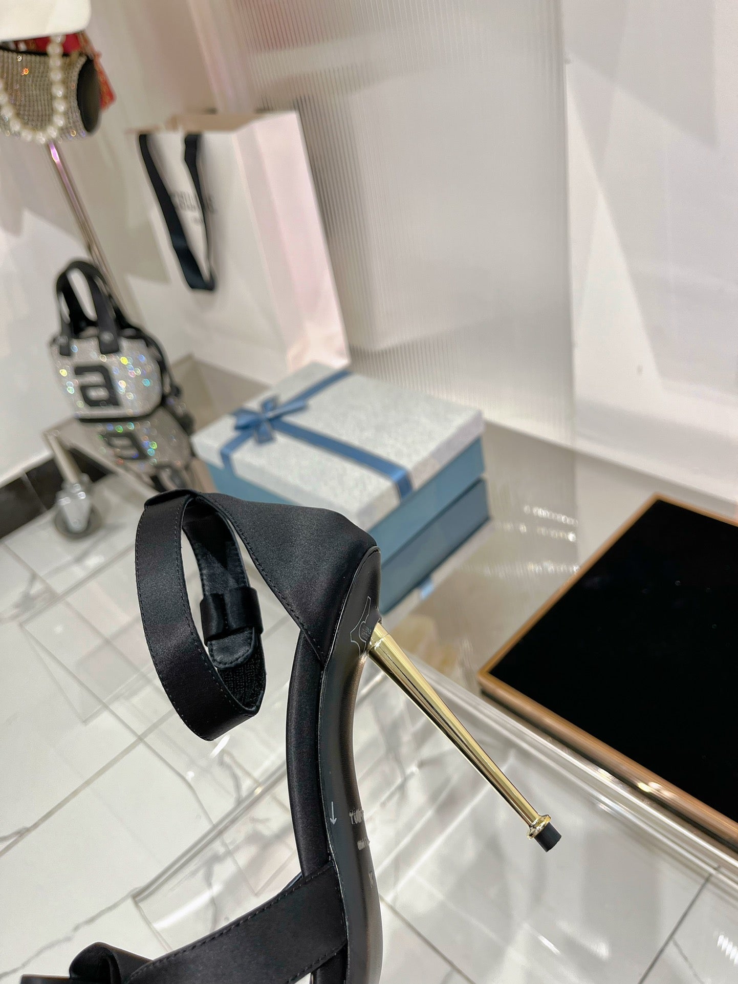 HIGH HEELS 11 CM IN BLACK PURE SILK AND LAMBSKIN