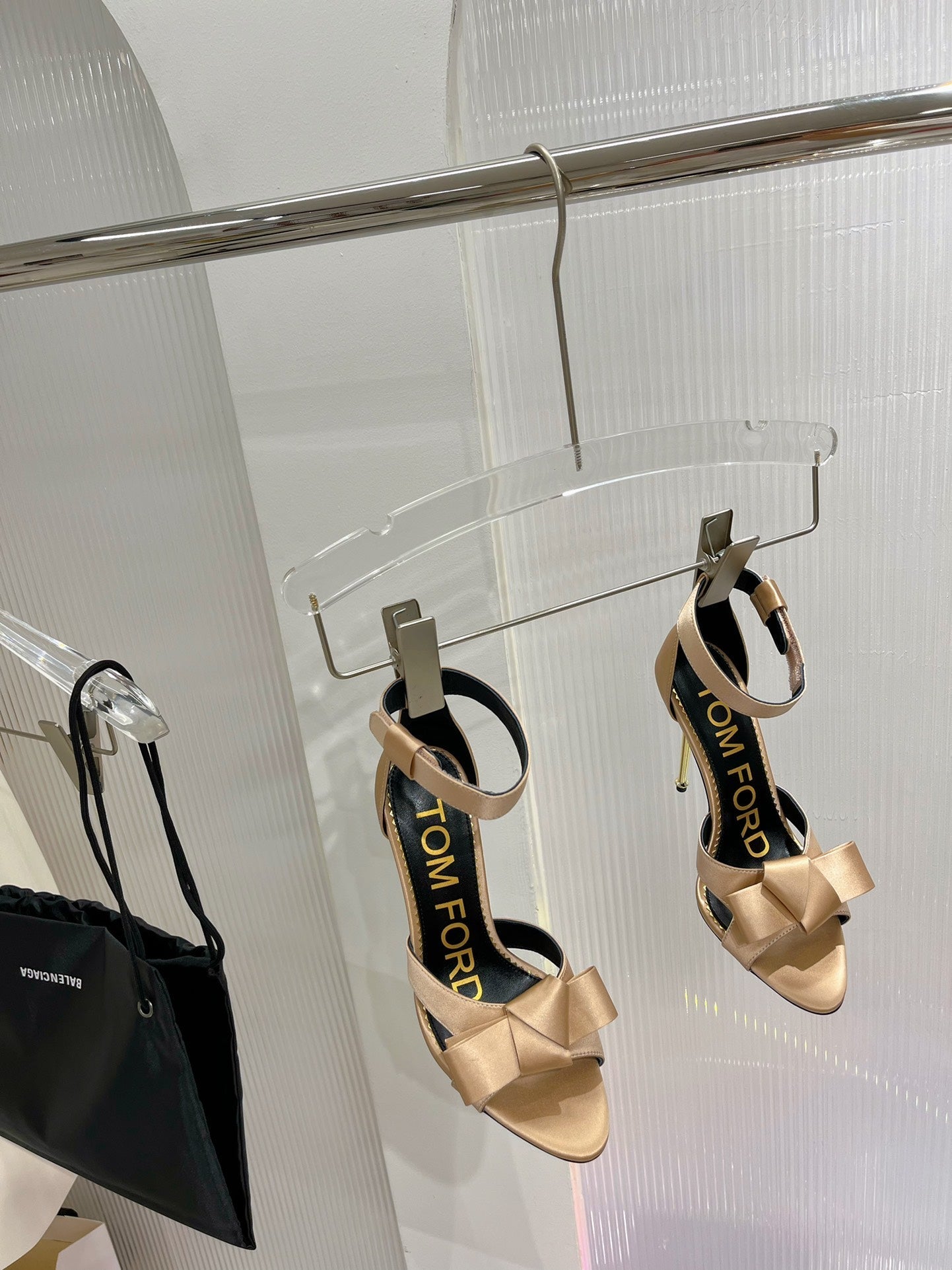 HIGH HEELS 11 CM IN FAWN GOLD PURE SILK AND LAMBSKIN