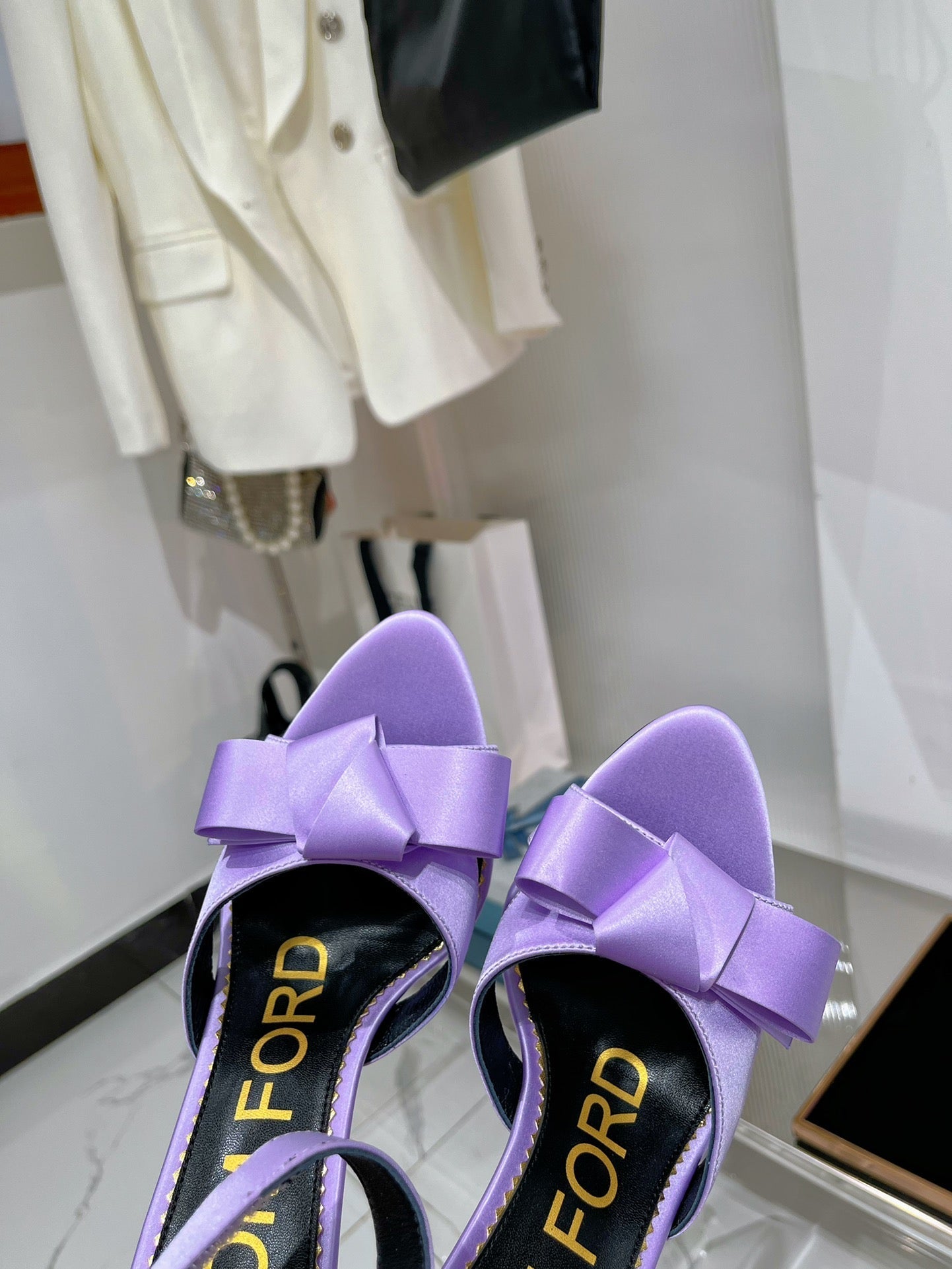 HIGH HEELS 11 CM IN IRIS PURPLE PURE SILK AND LAMBSKIN