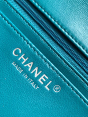 CC MEDIUM 20 CLASSIC BAG IN GREEN FOREST WOOL TWEED