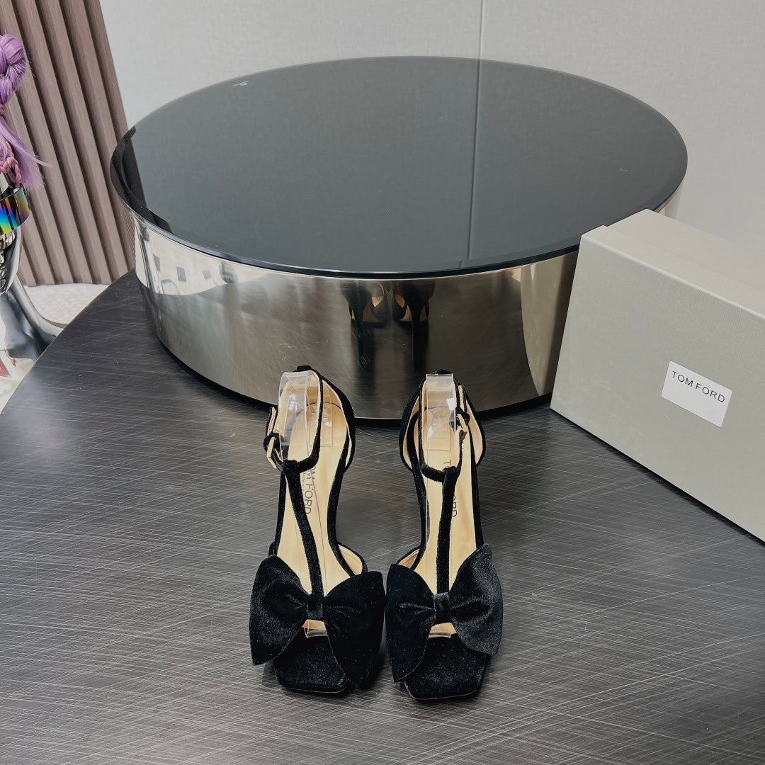 HIGH HEEL 10 SANDAL IN BLACK VELVET WITH BOW